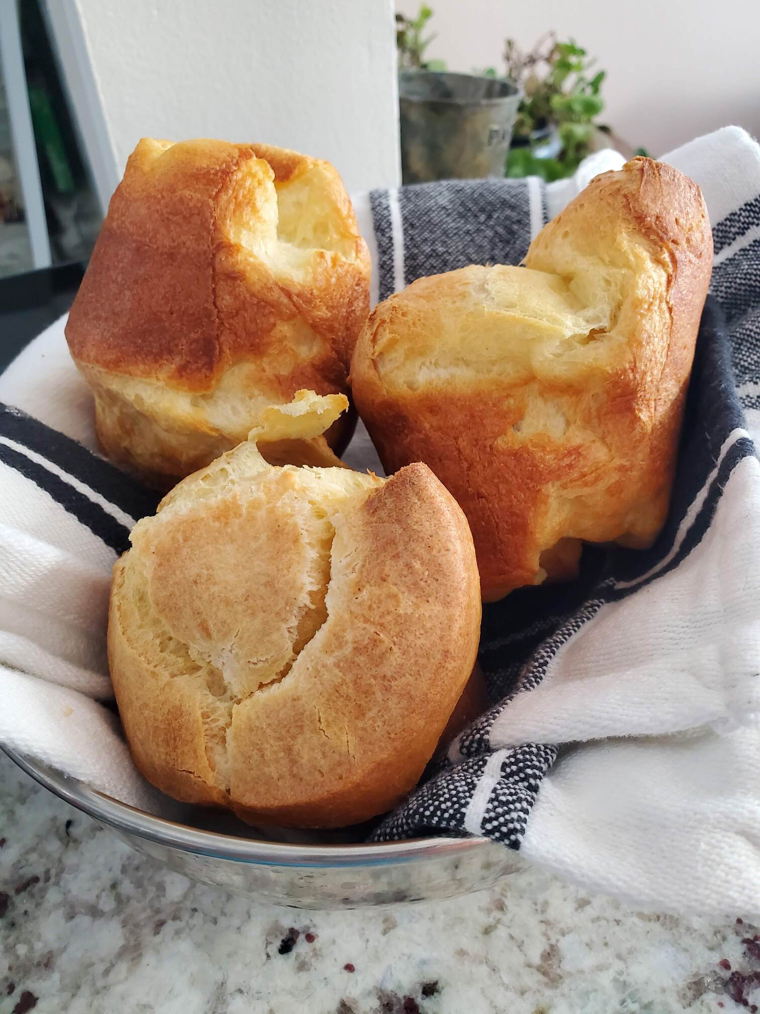 Why You Should Use A Whisk When Making Popovers
